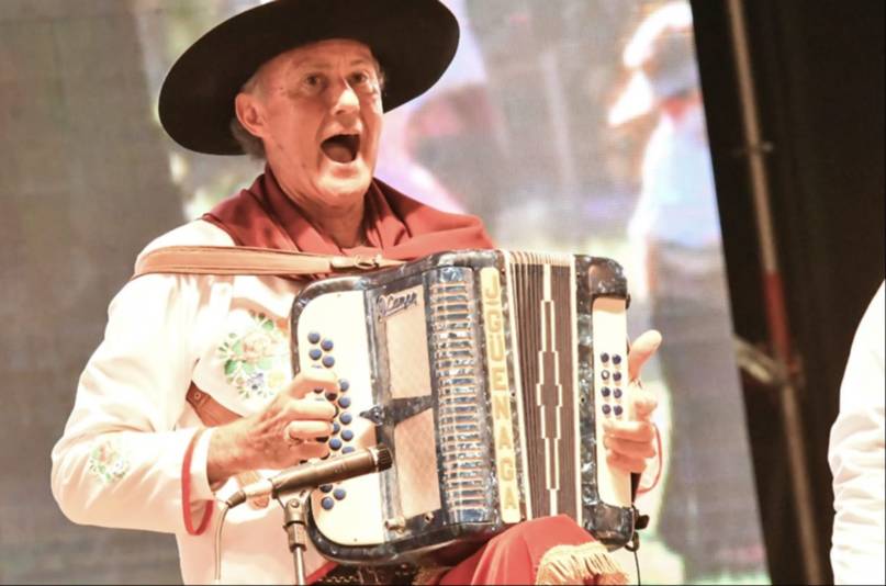 Valdés: "Corrientes abre el corazón a la Nación Chamamecera"- Valdés: "Corrientes abre el corazón a la Nación Chamamecera"