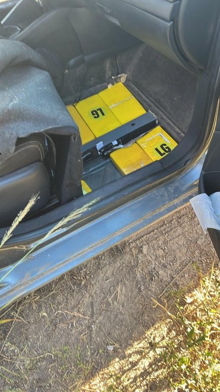 Con millonaria carga de cocaína se dirigía a Corrientes y chocó a gendarmes en un control- Con millonaria carga de cocaína se dirigía a Corrientes y chocó a gendarmes en un control