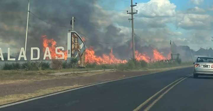 Bomberos de Saladas emitieron fuerte mensaje tras incendios en el acceso: "No entienden"
