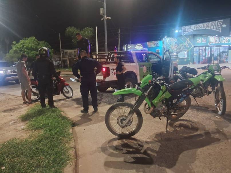 Más de 60 demorados en la segunda noche del corso barrial de Corrientes