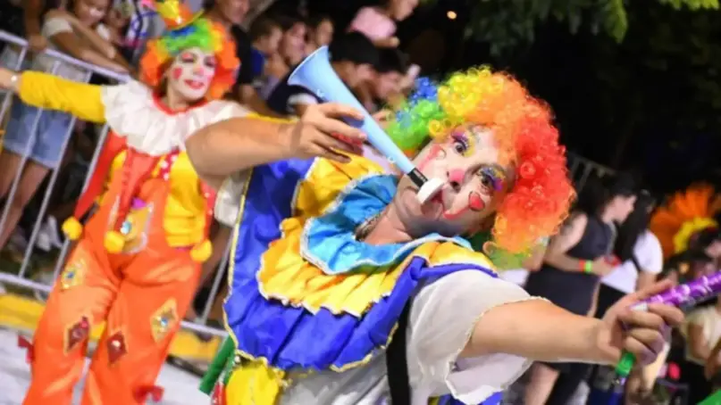 Carnavales Barriales en Corrientes: 27 comparsas desfilarán en el cierre por Costanera Sur