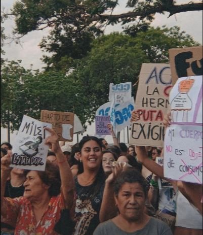 Corrientes marchó con reclamos por el #8M
