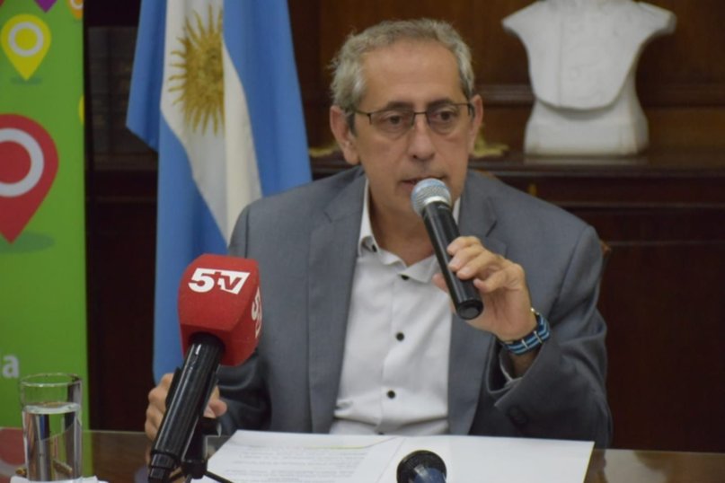 Uno por uno, los aumentos salariales que anunció Valdés para estatales de Corrientes