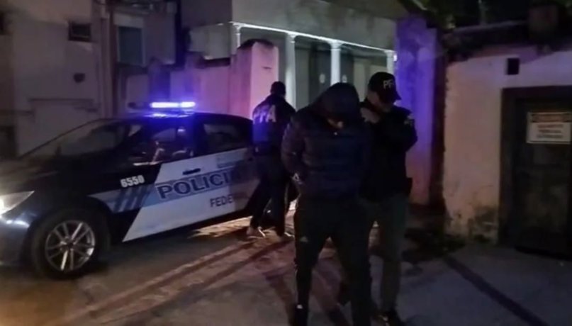 Allanamiento: secuestraron droga, cigarrillos y dinero en efectivo en Corrientes- Allanamiento: secuestraron droga, cigarrillos y dinero en efectivo en Corrientes