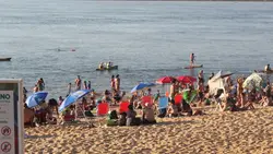 Las playas de Corrientes recibieron a 200 mil bañistas más que la temporada pasada Las playas de Corrientes recibieron a 200 mil bañistas más que la temporada pasada