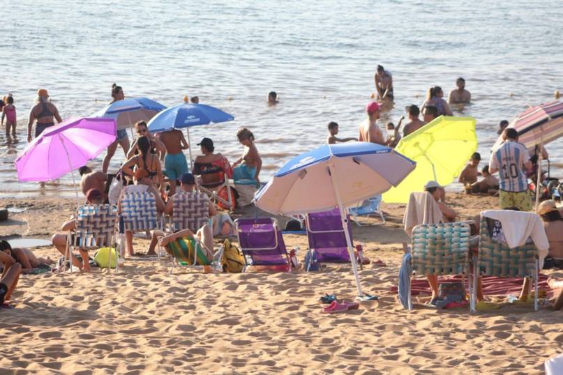 Las playas de Corrientes recibieron a 200 mil bañistas más que la temporada pasada