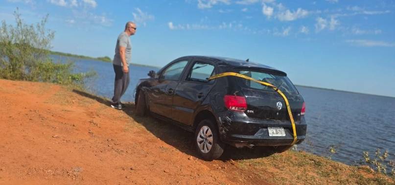 Corrientes: murió un joven tras perder el control  de su auto y caer a la Laguna Iberá