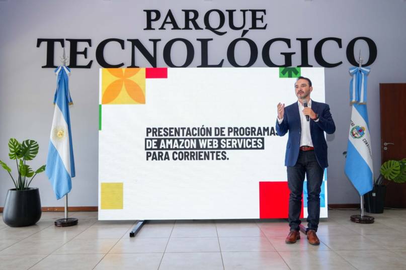 Juan Pablo Valdés firmó acuerdo con Amazon: capacitaciones gratuitas en IA y