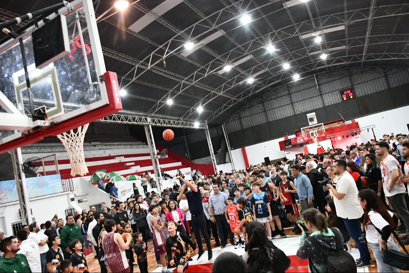 El Gobernador inauguró infraestructura deportiva en el histórico Club Córdoba- El Gobernador inauguró infraestructura deportiva en el histórico Club Córdoba