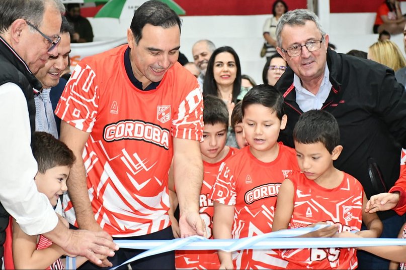 El Gobernador inauguró infraestructura deportiva en el histórico Club Córdoba- El Gobernador inauguró infraestructura deportiva en el histórico Club Córdoba