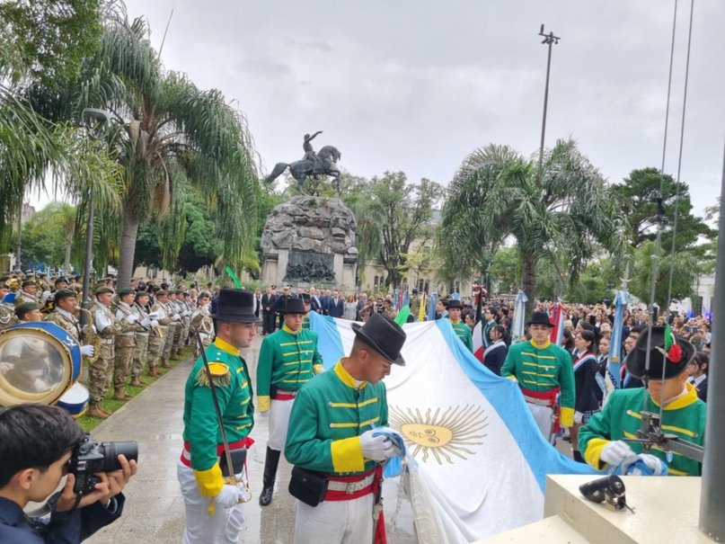 Valdés instó a “seguir construyendo nuestra patria chica, desarrollando Corrientes"