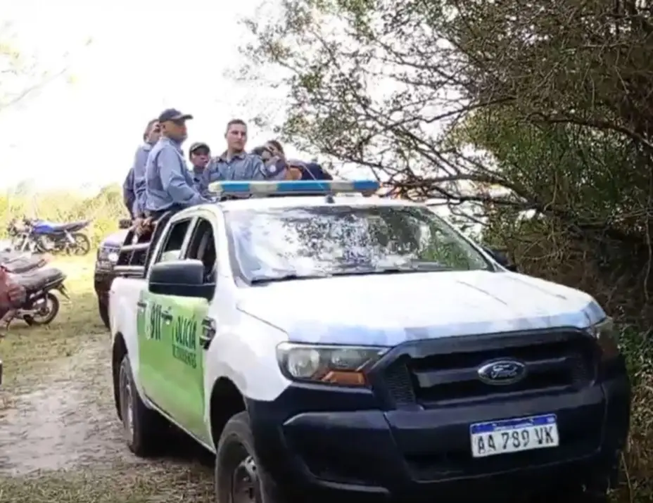 Desaparición enigmática: policías, bomberos y todo un pueblo buscan a un niño de 5 años
