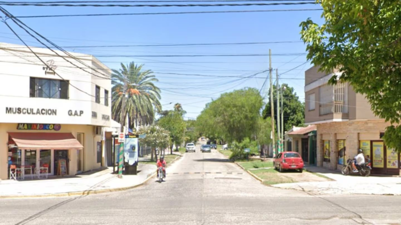 1749035986573 FEMICIDIO: UN POLICIA MATÓ A LA PAREJA DE SU EX, LUEGO DE ATRINCHERARSE, SE PEGÓ UN TIRO