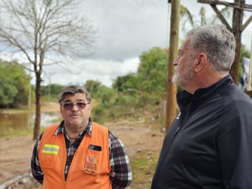 Paso de los Libres: evacúan a familias por la creciente del río Uruguay