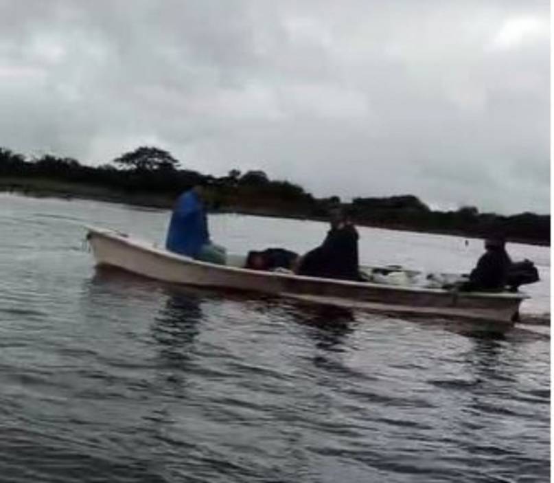 San Luis del Palmar: el Riachuelo sigue creciendo y ya son 72 las personas evacuadas