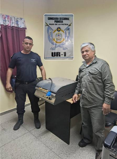 Paso de la Patria: vio a la policía y abandonó una parrilla a gas