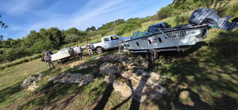 Redada a malloneros furtivos por depredación en el Río Paraná