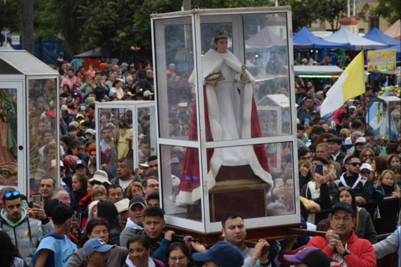 Peregrinos de San Luis del Palmar llegaron a la Basílica de la Virgen de Itatí- Peregrinos de San Luis del Palmar llegaron a la Basílica de la Virgen de Itatí
