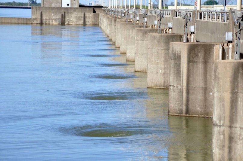 El curioso fenómeno que se produce en la Represa Yacyretá 