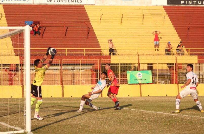 Boca Unidos comenzó festejando en la Reválida