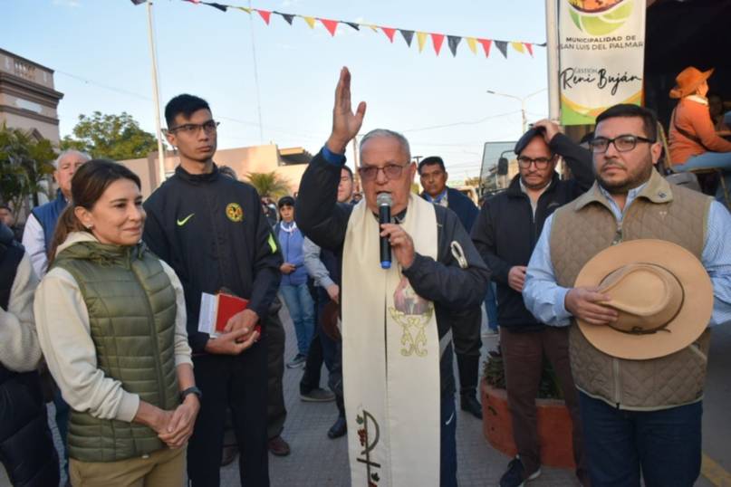 Gustavo ValdÃ©s cabalgÃ³ junto a los devotos de la Virgen de ItatÃ­