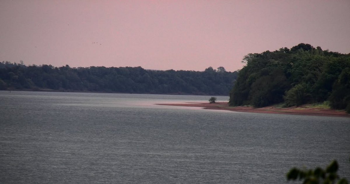 El río Uruguay crece 4 centímetros por hora y preocupa a Santo Tomé