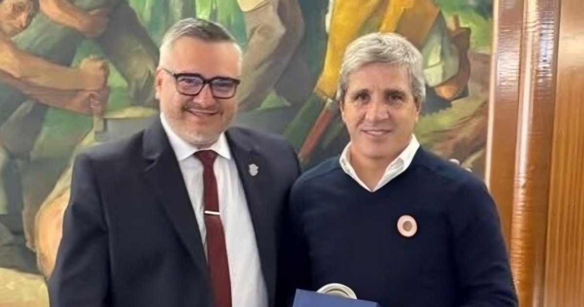 El intendente de Monte Caseros se reunió con Caputo para impulsar el puente con Bella Unión