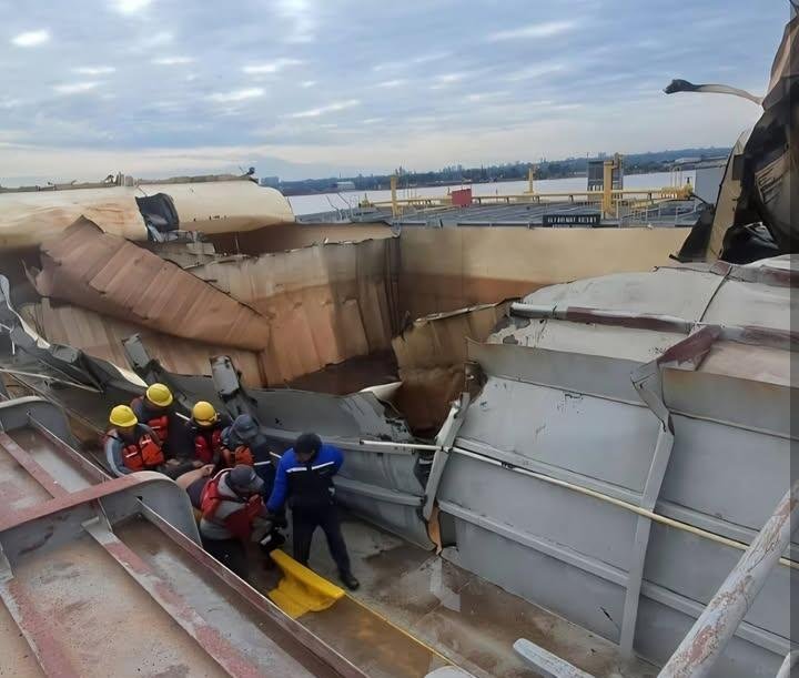  Cinco personas murieron tras la explosión de una barcaza en el río Paraguay