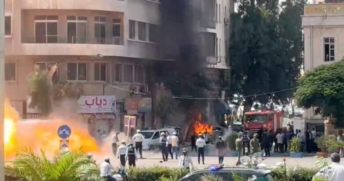 Siria: explotaron dos bombas frente al hotel donde se hospedaba el presidente Macrón