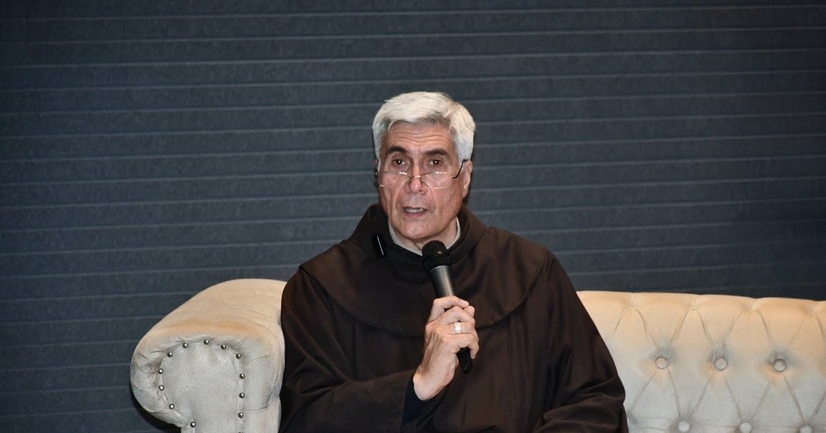 Feria del Libro: Monseñor Larregain rescató el legado franciscano y la identidad guaraní