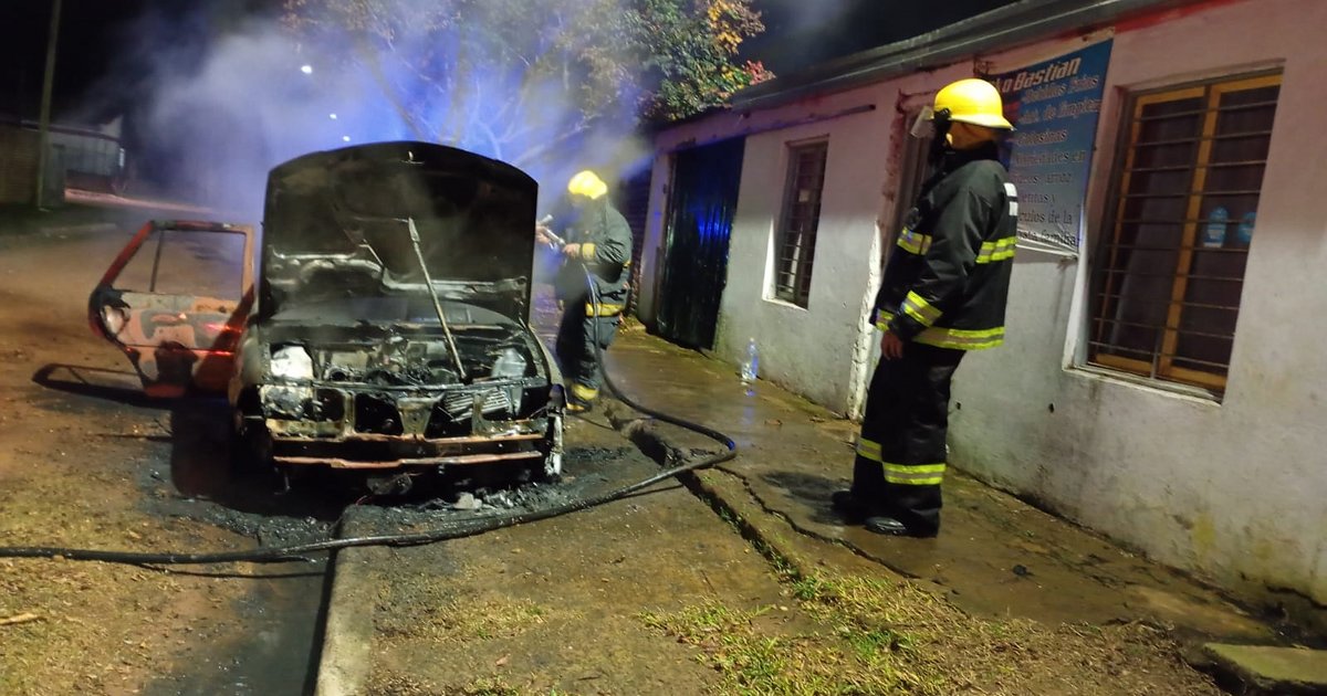"Una bala pasó a centímetros de mi nieto" contó el hombre al que le quemaron su auto