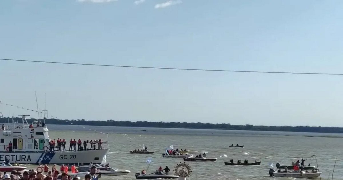 A la orillas del Paraná, se reencontraron la Virgen de Itatí y de Caacupé