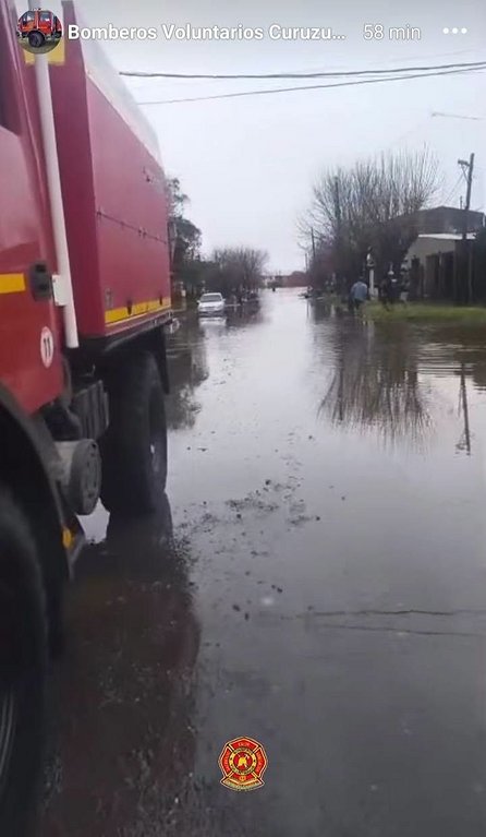 Corrientes: el temporal provocó anegamientos, caída de árboles y postes en Curuzú Cuatiá- Corrientes: el temporal provocó anegamientos, caída de árboles y postes en Curuzú Cuatiá