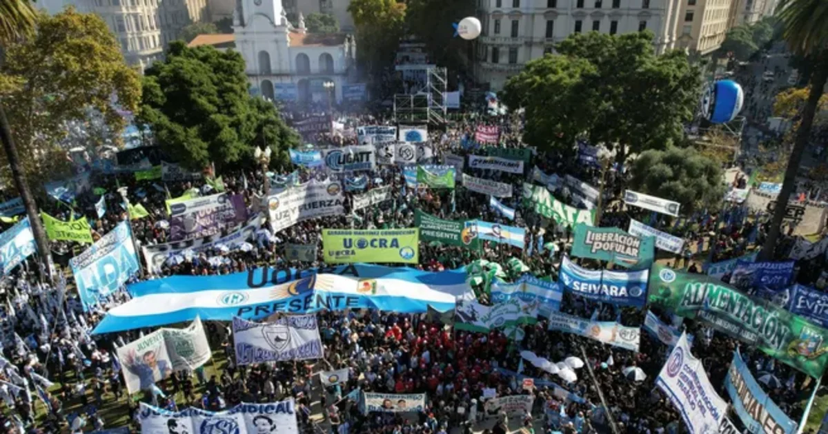 De vuelta a la calle: la CGT planea un nuevo paro general contra el gobierno de Milei