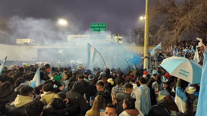 La selección Argentina llegó al país - La selección Argentina llegó al país