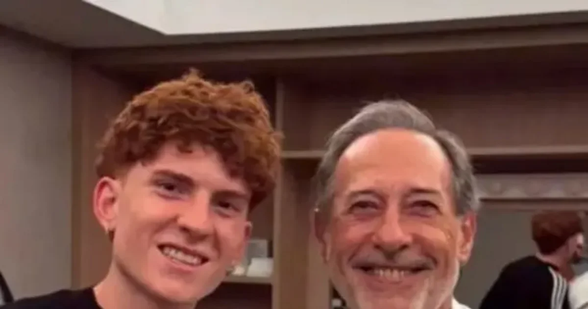 La visita del Colo Barco a Guillermo Francella con un regalo especial: los detalles
