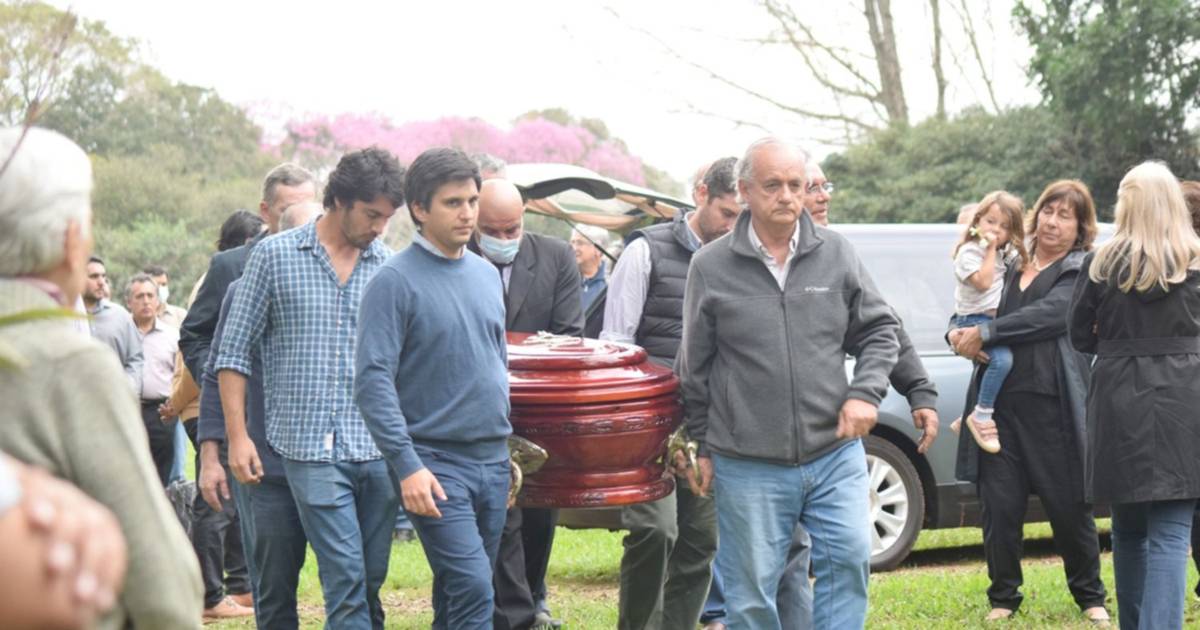 Emotivo último adiós al exgobernador de Corrientes Adolfo Navajas