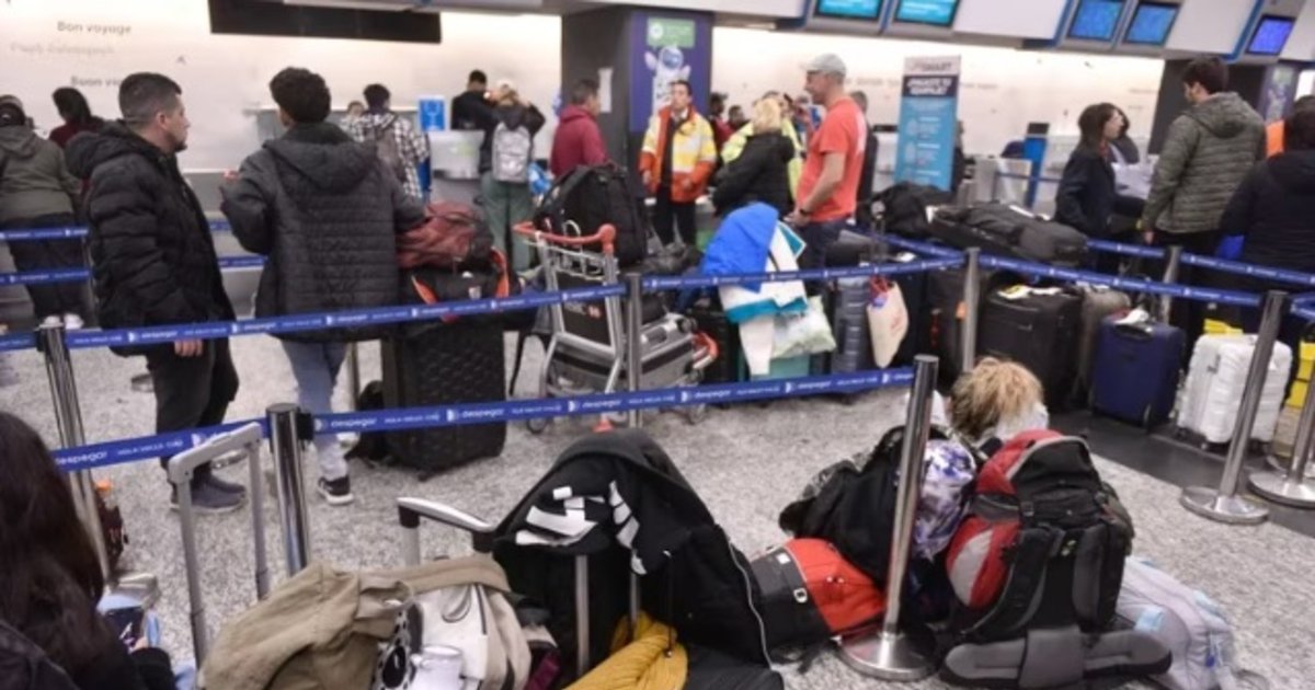 Un Paro De Maleteros En Aeroparque Ezeiza Y Córdoba Obligó A La Cancelación De 62 Vuelos El 4429