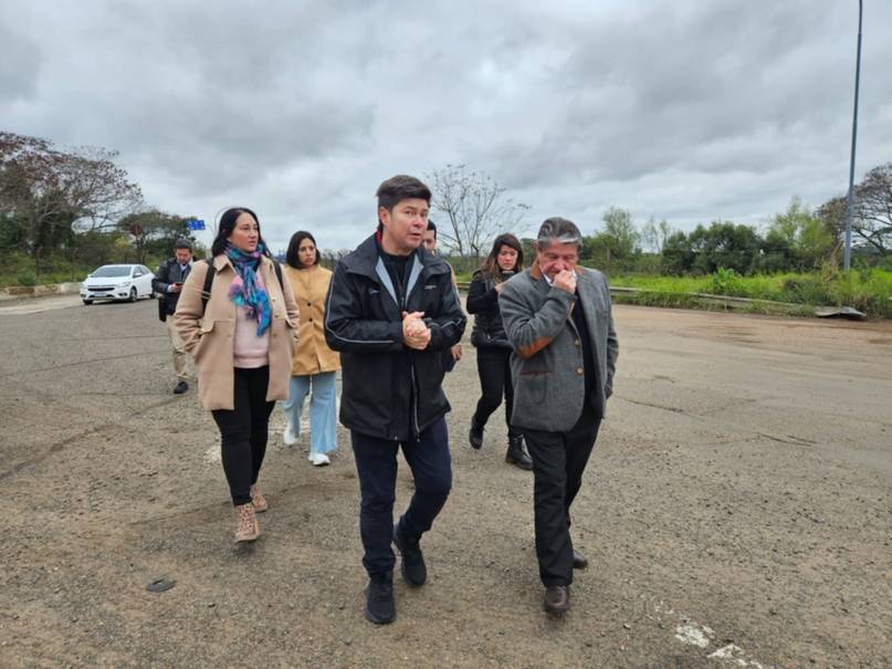 Almirón recorrió Migraciones y el Cotecar en Paso de los Libres- Almirón recorrió Migraciones y el Cotecar en Paso de los Libres
