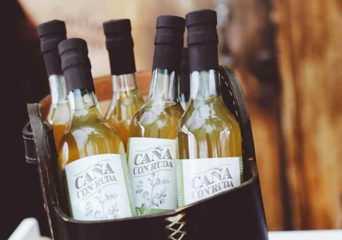 ca%C3%B1a CAÑA CON RURA: POR QUÉ SE TOMA EL 1° DE AGOSTO EN CORRIENTES Y CÓMO PREPARARLA