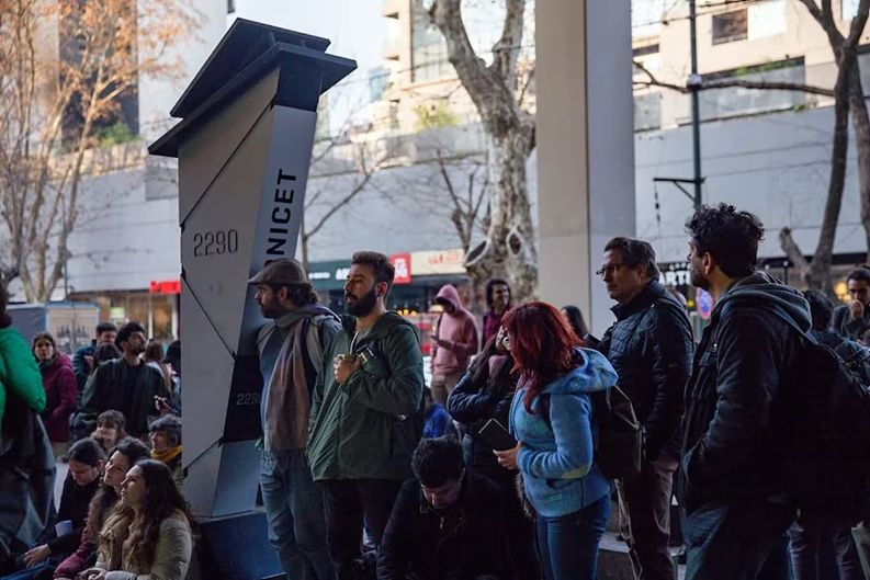 El Conicet reactiva su protesta tras el furor del streaming submarino- El Conicet reactiva su protesta tras el furor del streaming submarino