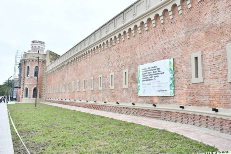 La Unidad abrió sus puertas y cientos de vecinos conocieron el futuro polo cultural - La Unidad abrió sus puertas y cientos de vecinos conocieron el futuro polo cultural
