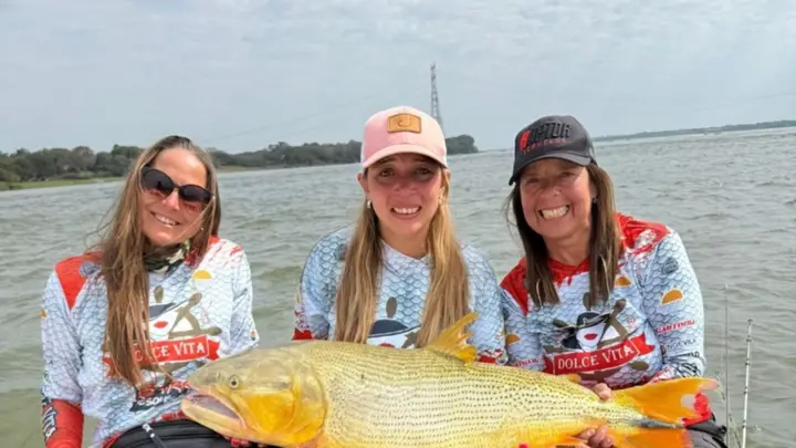 Histórico triunfo femenino: la Barra Pesquera Dolce Vita ganó la pieza mayor en la Fiesta del Dorado
