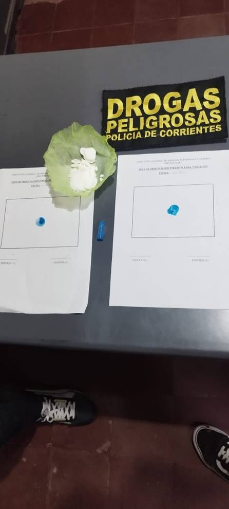 Atraparon a un hombre con 29,5 gramos de cocaína en una plaza de Corrientes