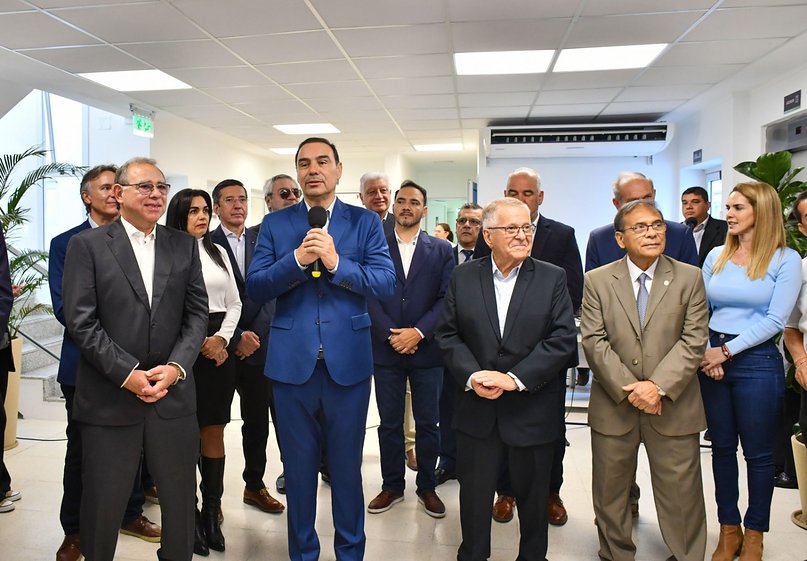 Valdés inauguró el nuevo Instituto Clínico Polivalente del Ioscor en Corrientes- Valdés inauguró el nuevo Instituto Clínico Polivalente del Ioscor en Corrientes