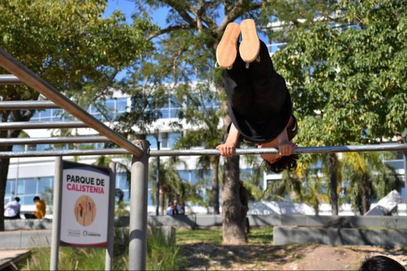 Playa Arazaty: la municipalidad ofrece clases gratuitas de Calistenia 