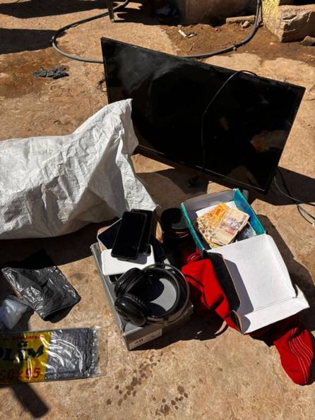 En allanamiento en Corrientes secuestraron droga, armas y detuvieron a tres personas