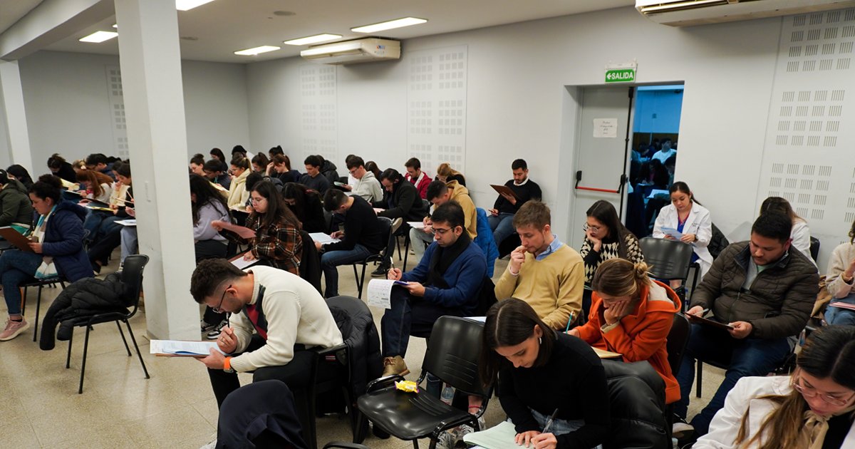 La Facultad de Medicina de la Unne abrió la preinscripción al segundo llamado de las Residencias 2026