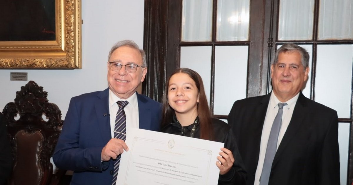 La Cámara de Diputados distinguió a las ganadoras nacionales del Básquet Mini Femenino