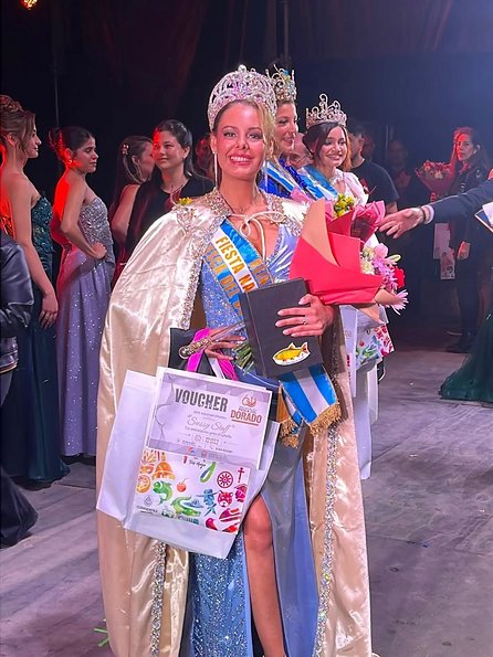 La Fiesta Nacional del Dorado coronó a su nueva reina en su 61° edición